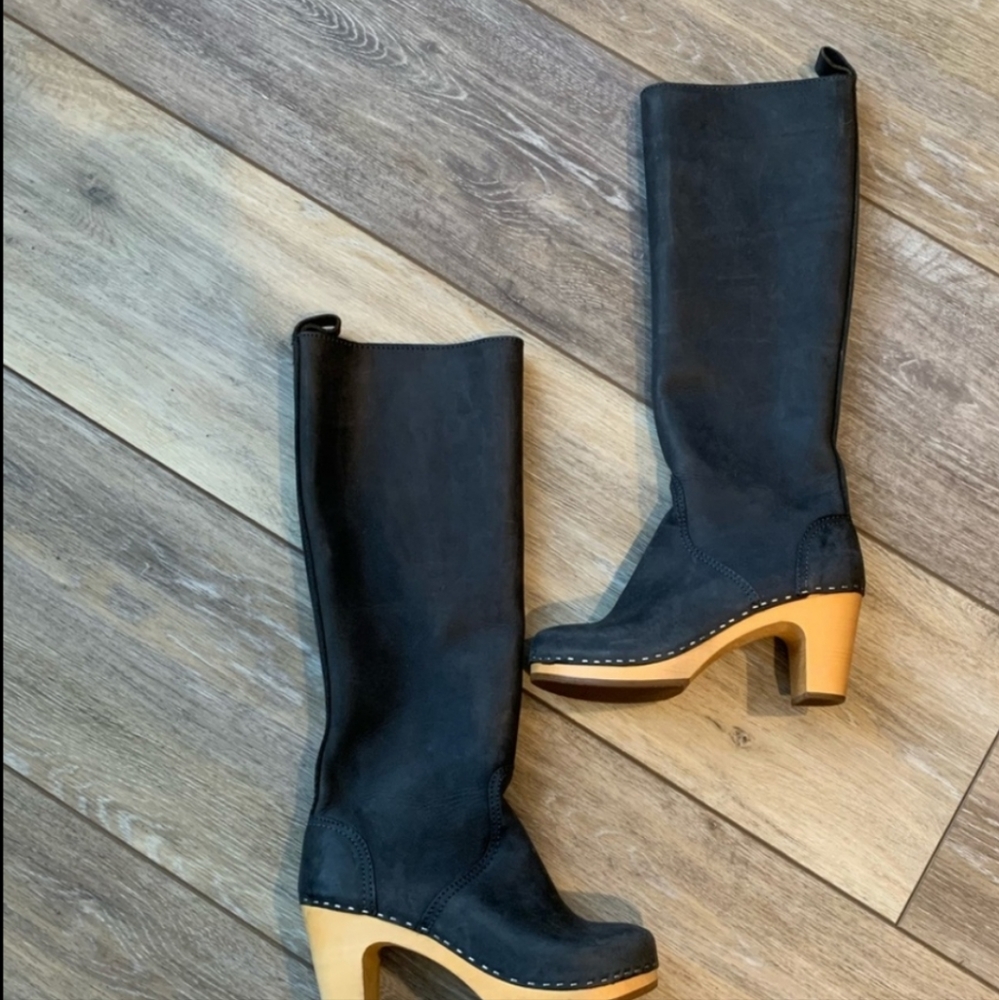 EUC Hasbeens boots.